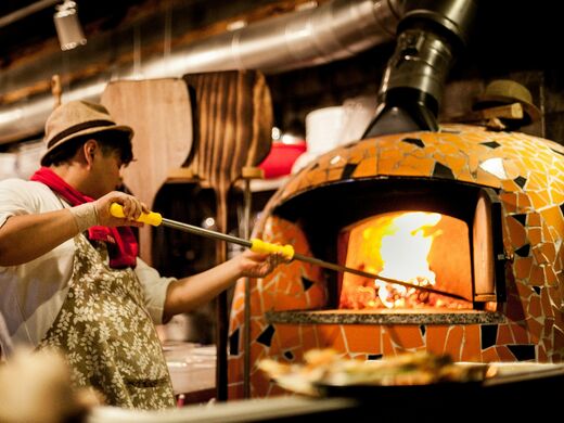 Pizzaiolo al forno a legna